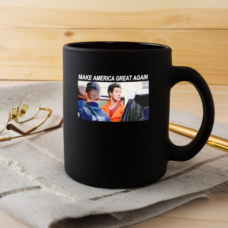 Free Luigi Mangione make America great again Mug